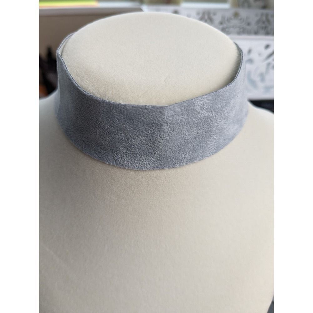Ettika Nwt‎ Velvet Choker Grey adjustable to 26 inches